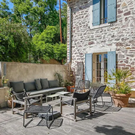 De Lila , Vieux Mas En Pierres Avec Piscine * イエール